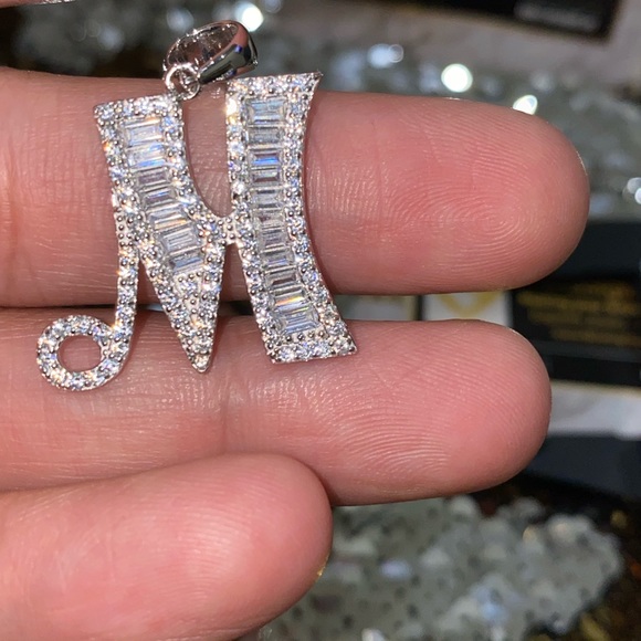 VVS clarity genuine Swarovski initial pendant 10k white gold vermeil initial wow - Picture 4 of 5